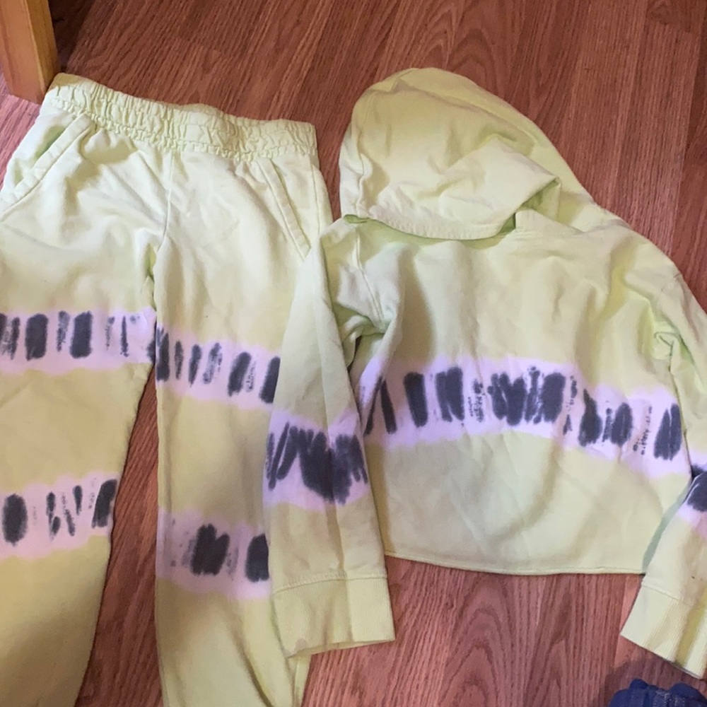 Toddler sweat outfit - cute and comfy!